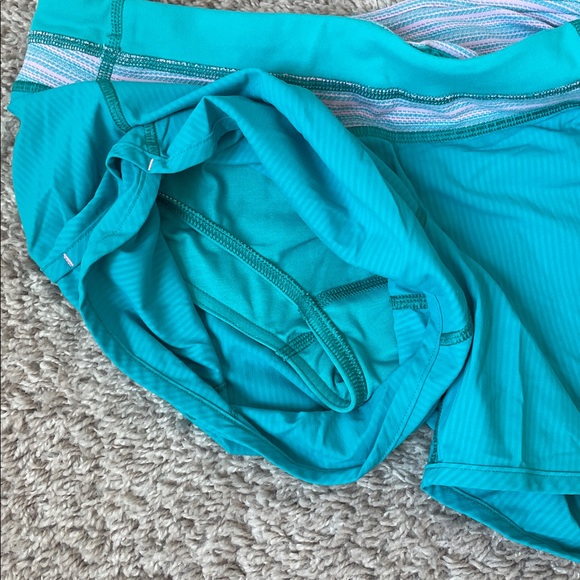 Ivivva by Lululemon Girl Speed Up Shorts - Picture 6 of 7